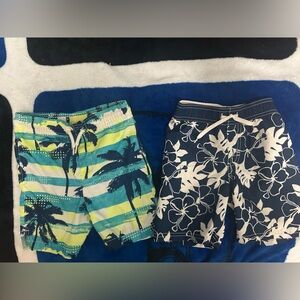 2 pairs of boys swimming trunks size 3t